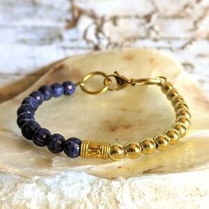 Natural Blue Sapphire  & Gold Balls In Bead Bracelet In Half And Half Design